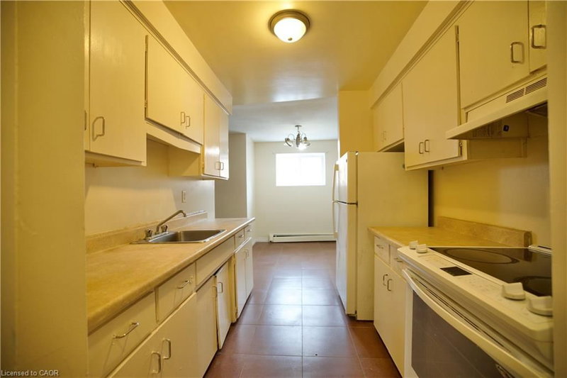 Unit 2 - 223 Heiman Street