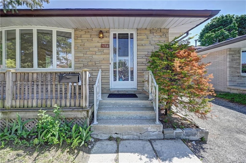 106 Kimberly Crescent