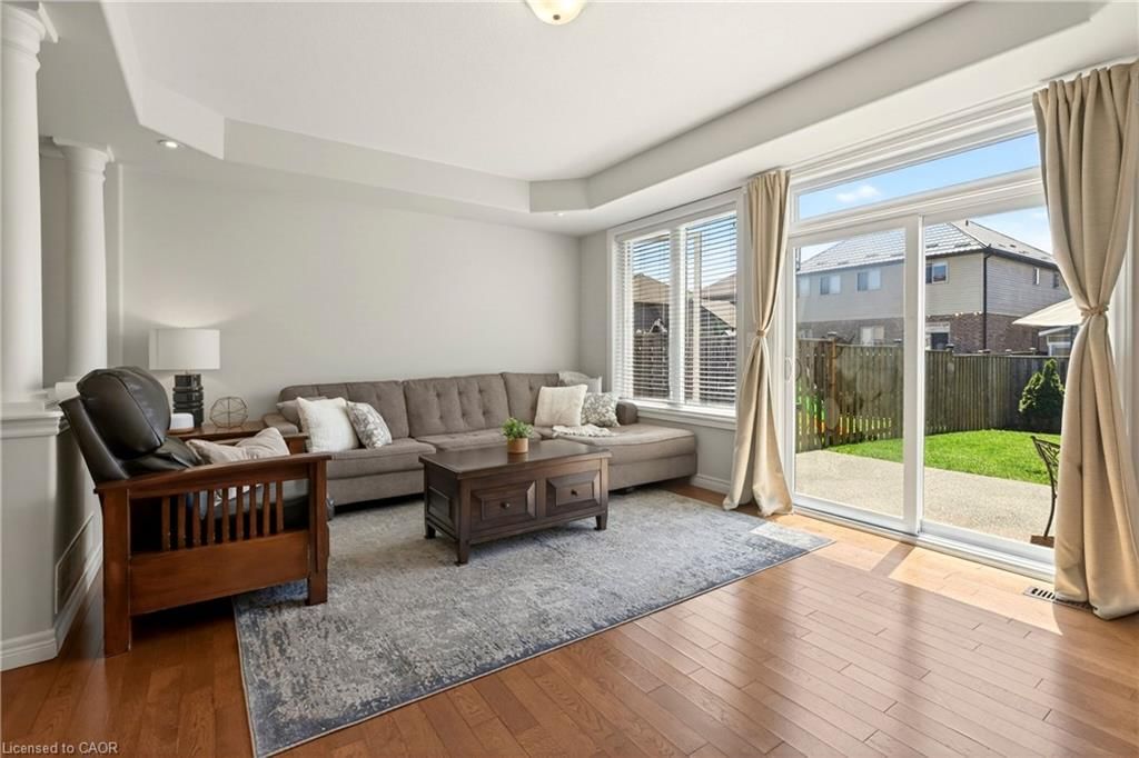 Row/Townhouse sold at 62 Fall Fair Way, Binbrook, ON, L0R 1C0 - Binbrook Municipal - MLS: 40833904