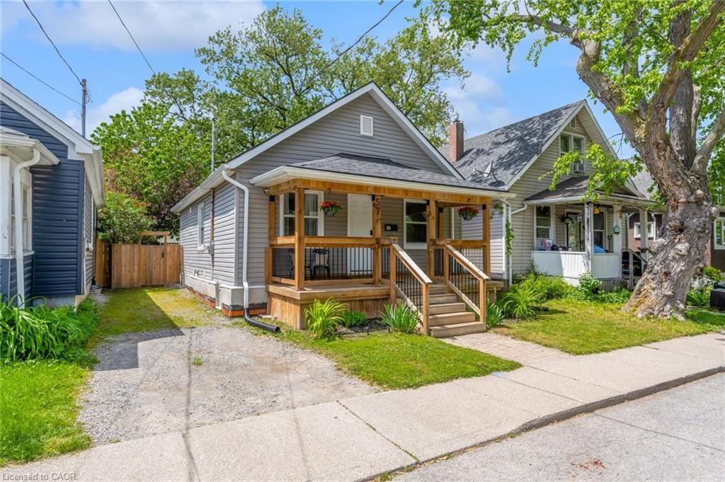 Single Family Residence sold at 57 Richmond Avenue, St. Catharines, ON, L2R 3W6 - E. Chester - MLS: 40833916