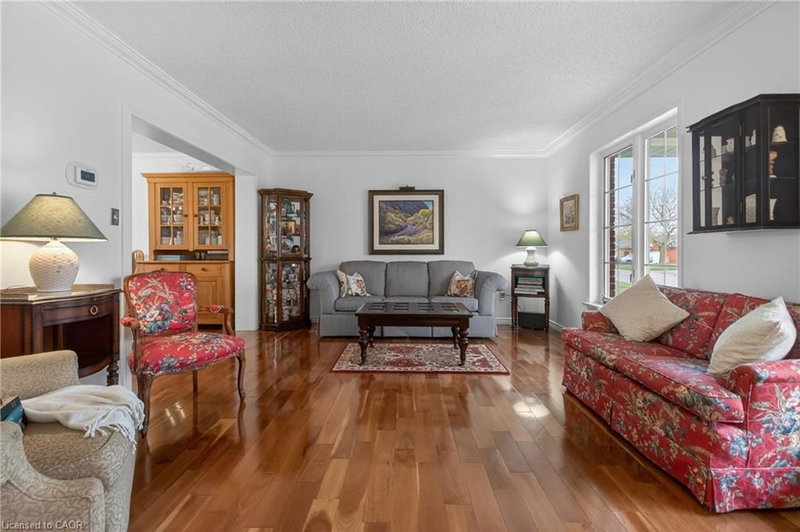 469 Grandview Road photo 3