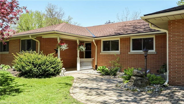 151 Isabella Street E