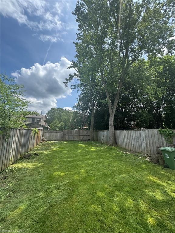 21 Haddon Avenue S
