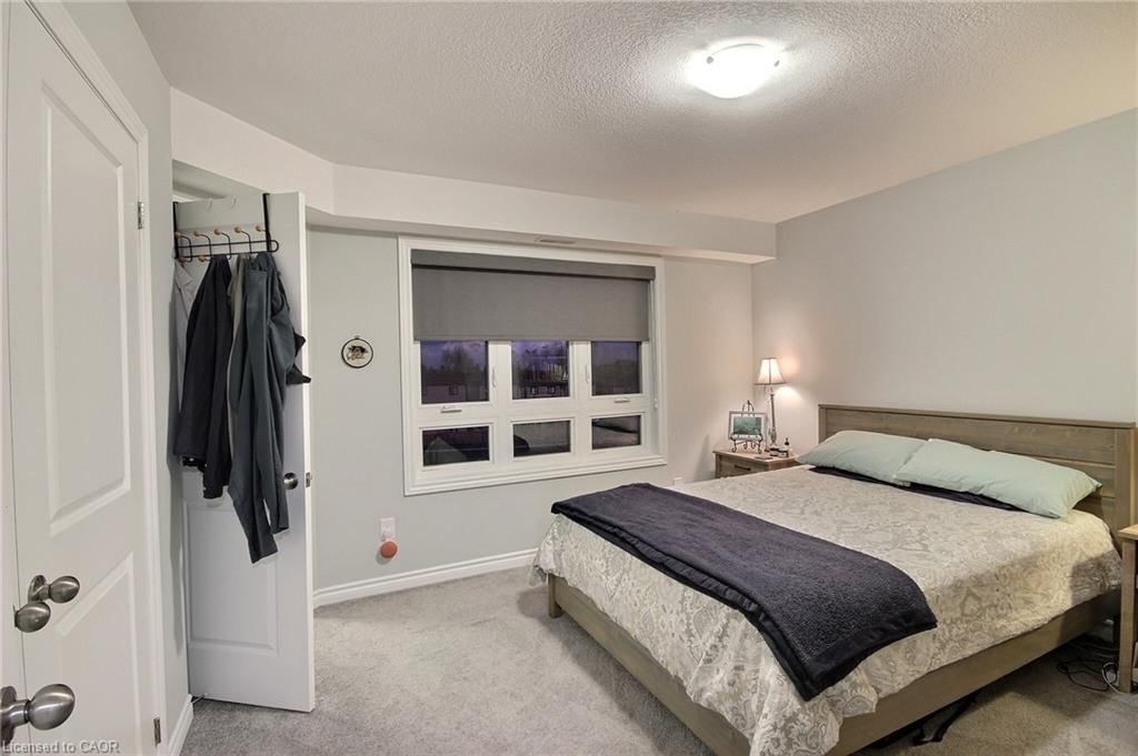 287 Chapel Hill Drive, Kitchener 4