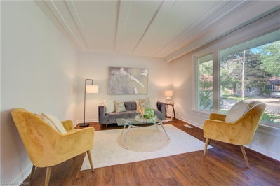 68 Kingslea Drive