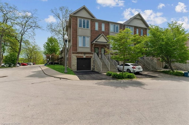 30 Chapman Lane