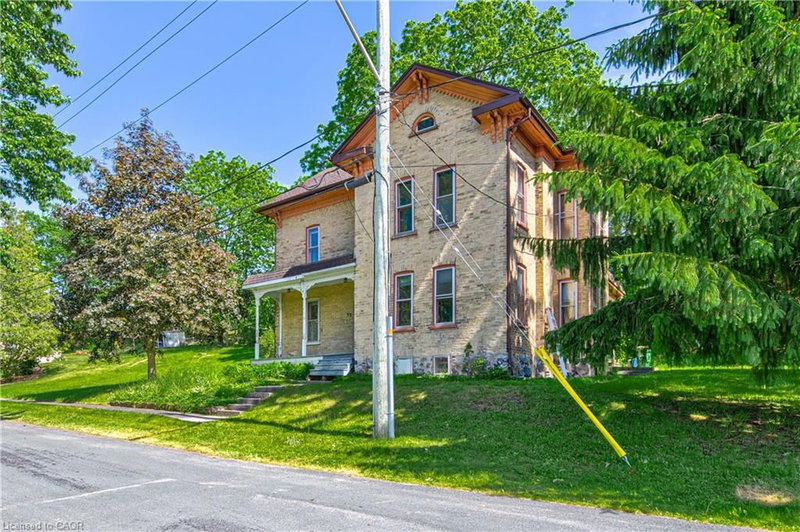 33 Scheifele Place