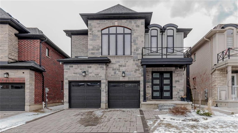 130 Pondcliffe Drive, Kitchener, Ontario