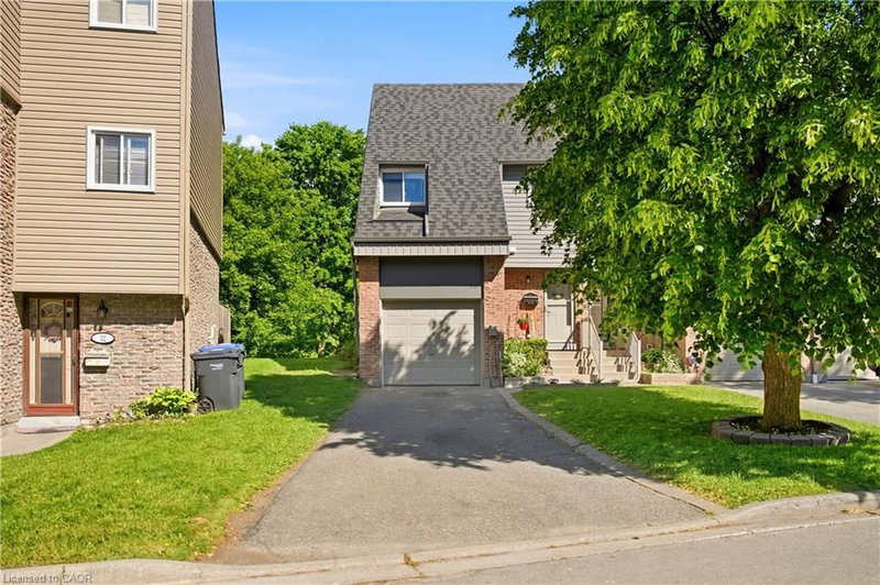 33 Tara Park Crescent