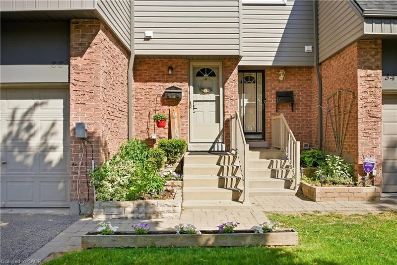 33 Tara Park Crescent