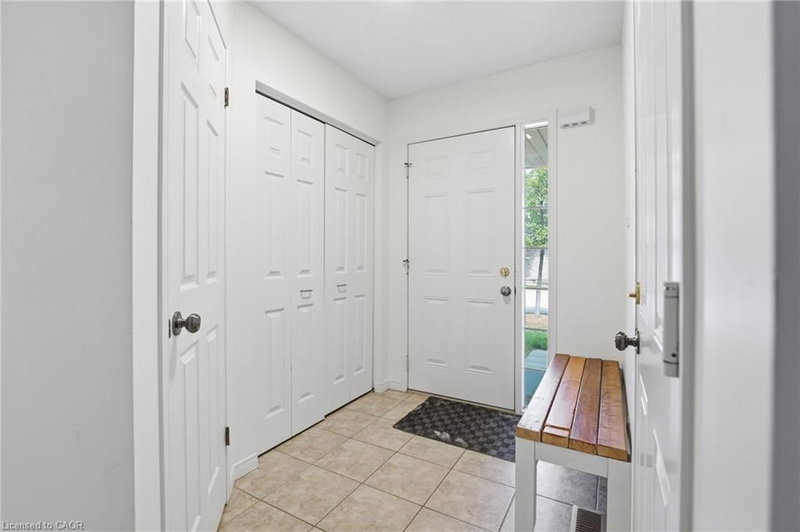 10 Fallowfield Drive photo 4