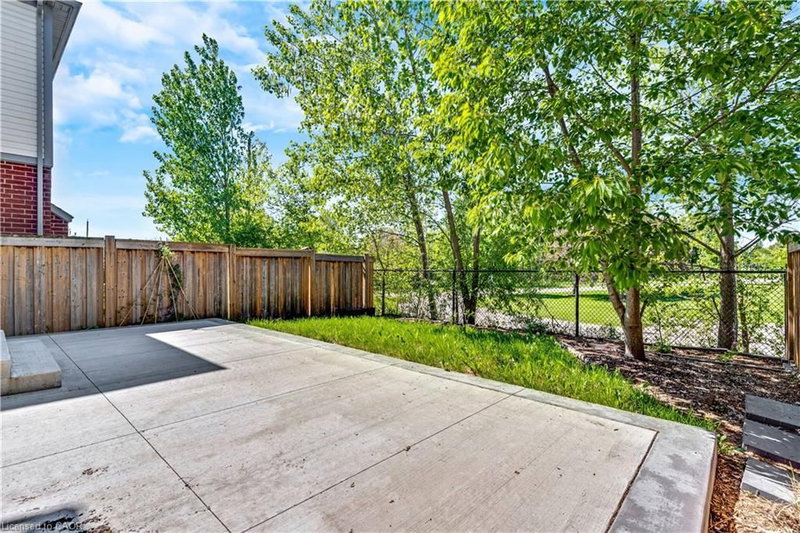 290 Apple Hill Crescent