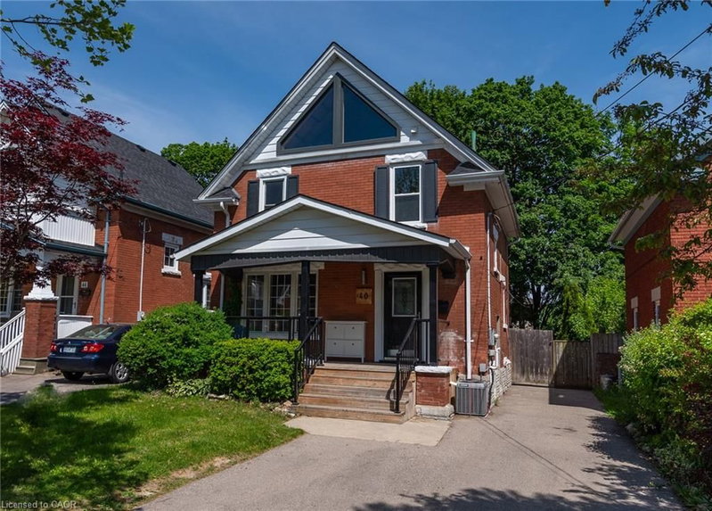 40 Woodland Avenue