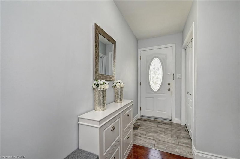 158 Plymouth Road photo 3