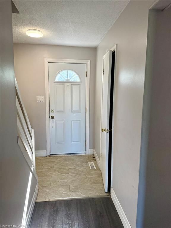 30 - 25 Upper Canada Drive