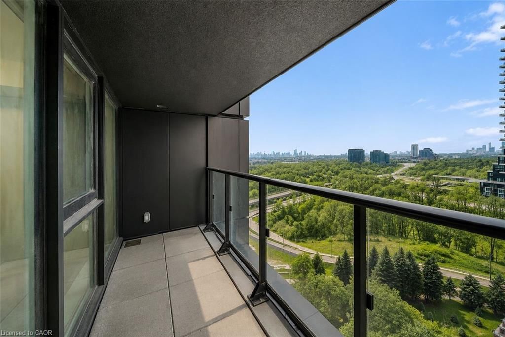 1004-1 Quarrington Lane, Toronto, view 13