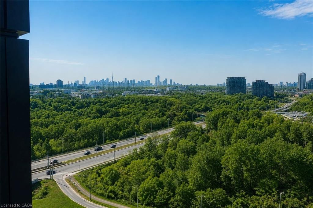 1004-1 Quarrington Lane, Toronto, view 14