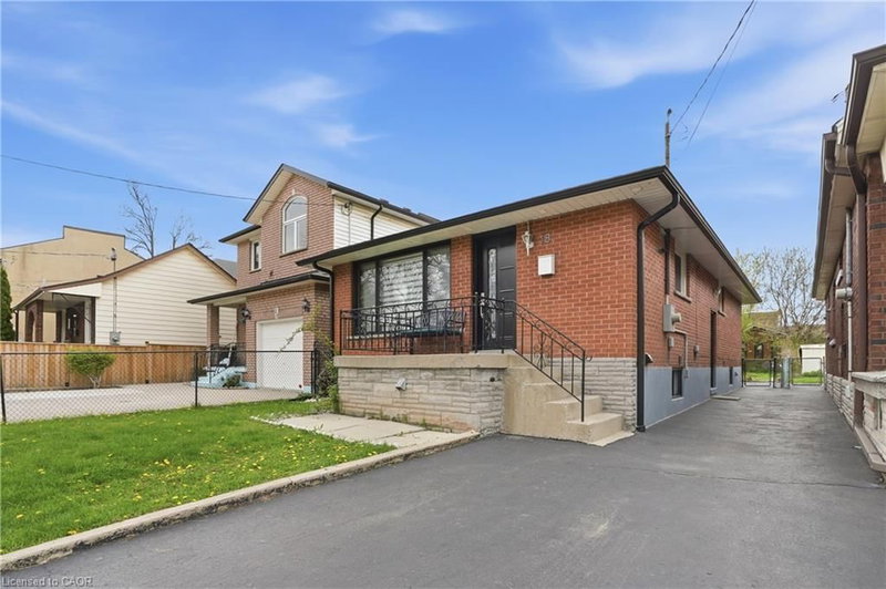 18 Ferrie Street W