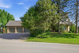 18 Curtis Crescent
