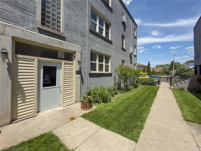 9 - 1755 King Street