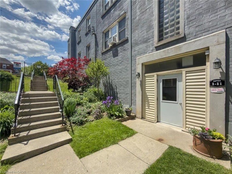 9 - 1755 King Street