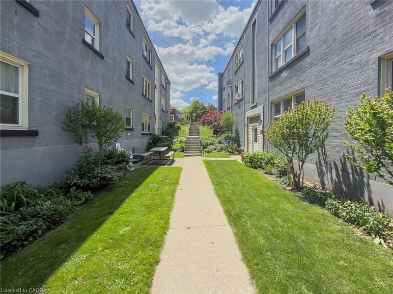 9 - 1755 King Street