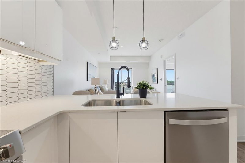 513 - 16 Markle Crescent