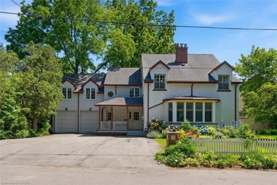 3 Ancaster Street E
