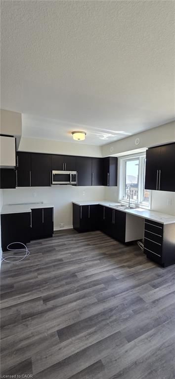 143 - 660 Colborne Street W