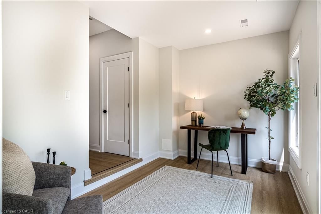 82 - 292 Vine Street 5