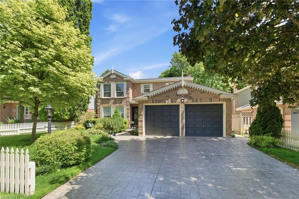 Single Family Residence sold at 2136 Winding Way, Burlington, ON, L7M 2X9 - Headon Forest - MLS: 40836247