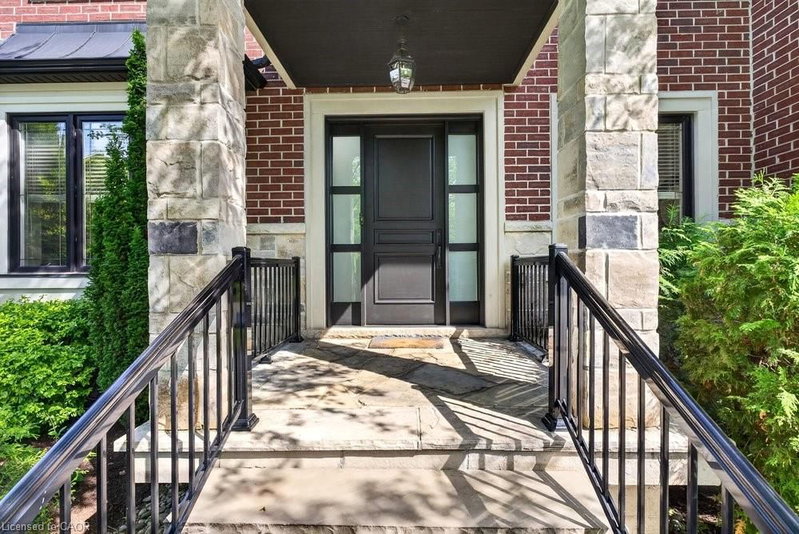 2470 Applewood Drive