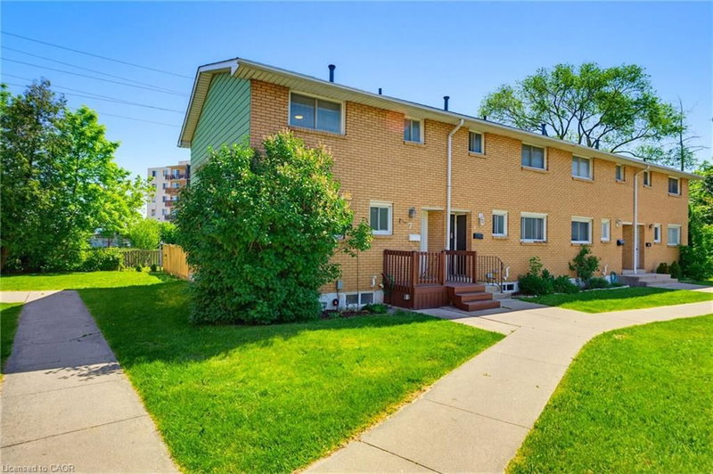 7 - 161 Berkindale Drive