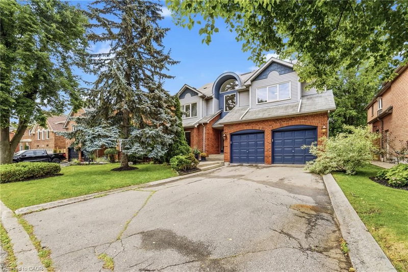 3686 St Laurent Court