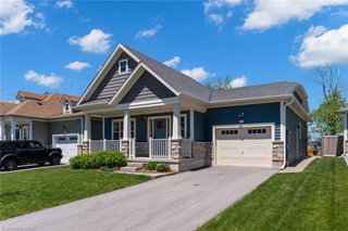 39 Beachwalk Crescent