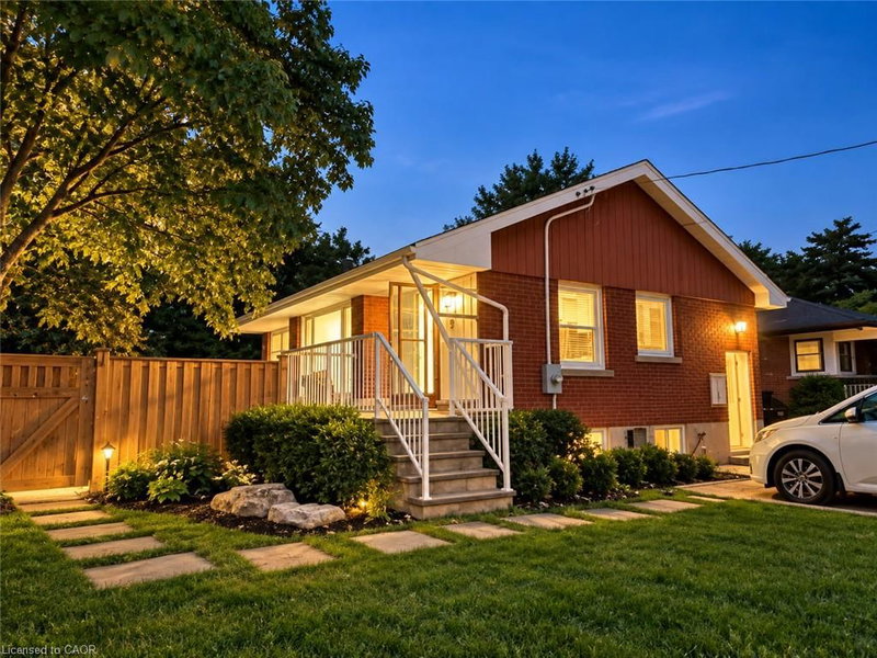 9 Grenadier Drive