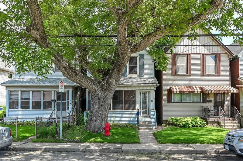 13 Brant Street