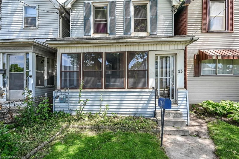 13 Brant Street