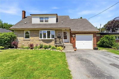 54 Randall Avenue