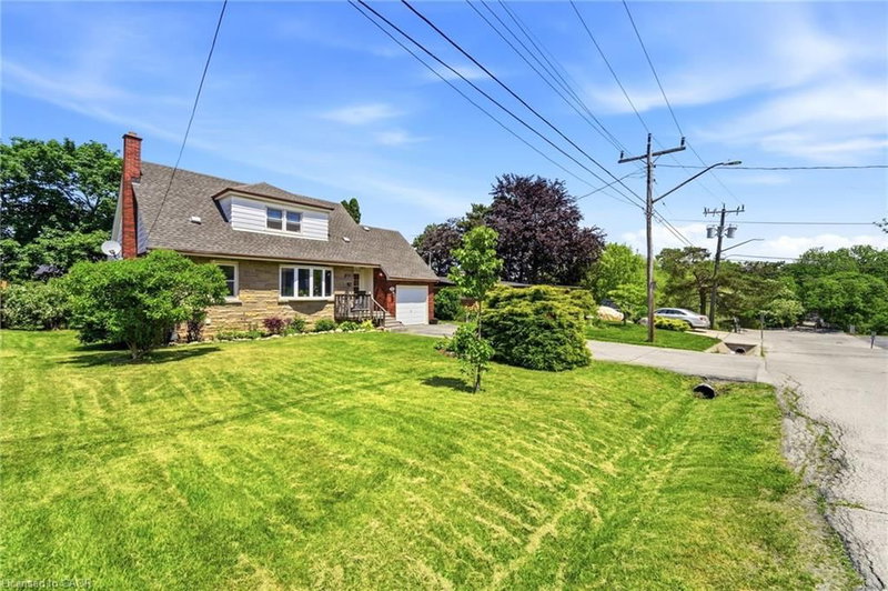 54 Randall Avenue