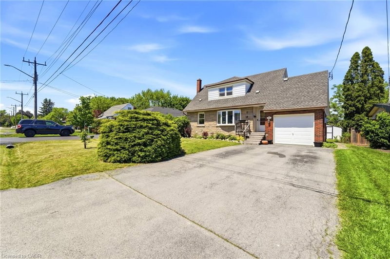 54 Randall Avenue