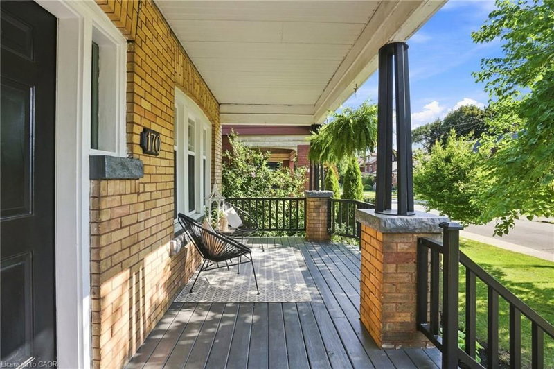 170 Kensington Avenue S