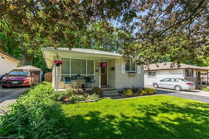 34 Blackhorne Crescent