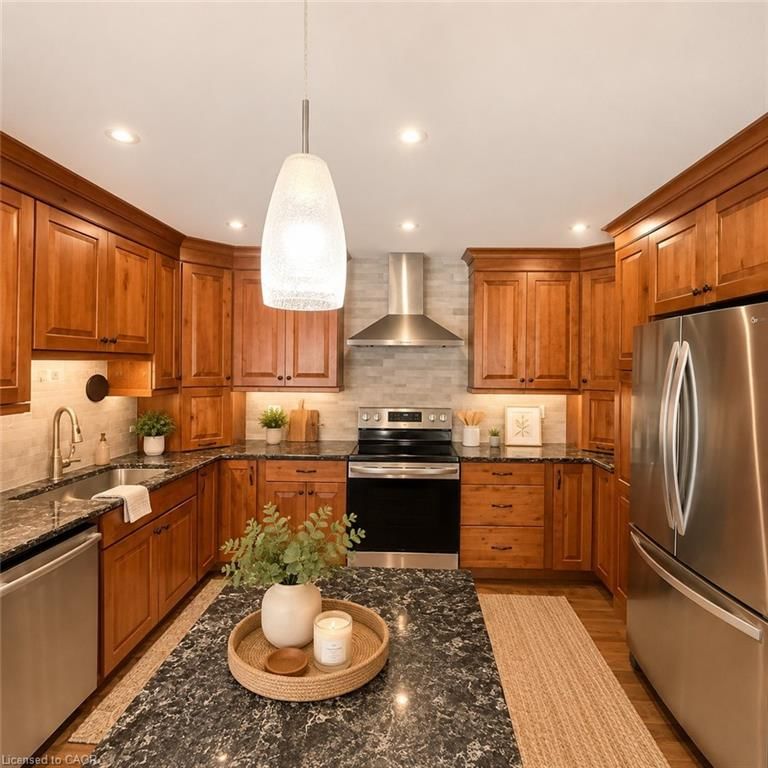 82 Blackwood Crescent