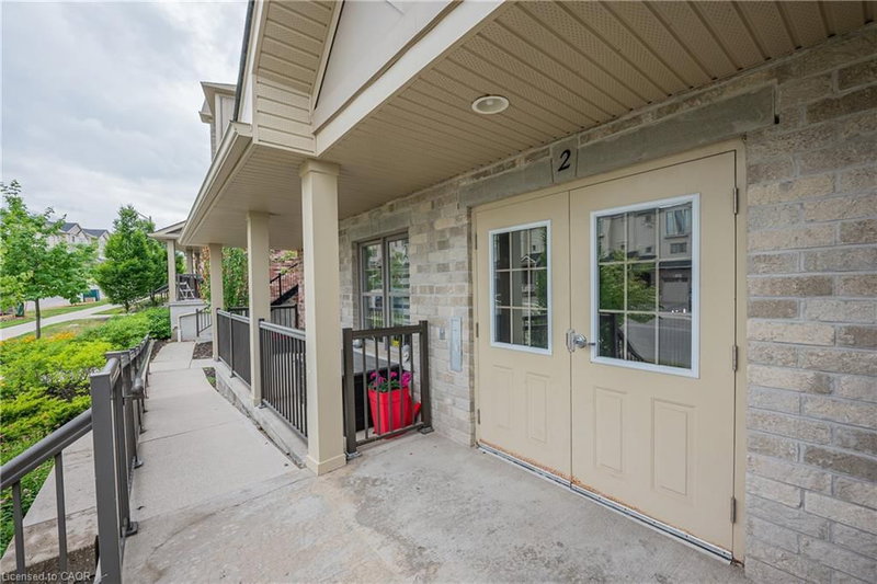 2C - 255 Maitland Street