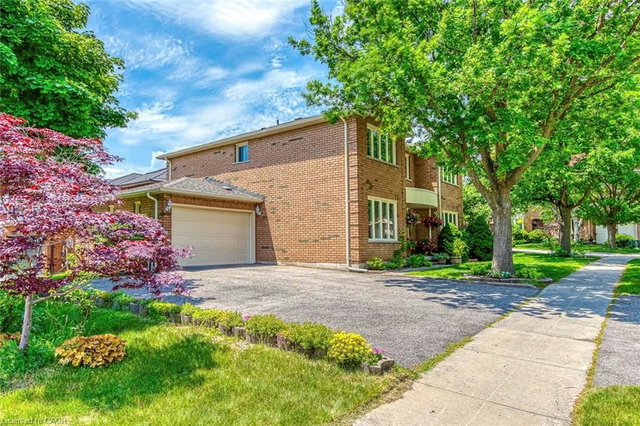 2921 Caradoc Lane