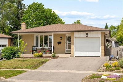 22 Brookside Crescent