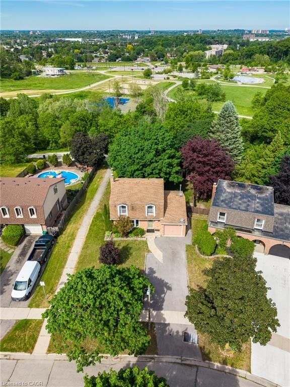 24 Roseneath Crescent