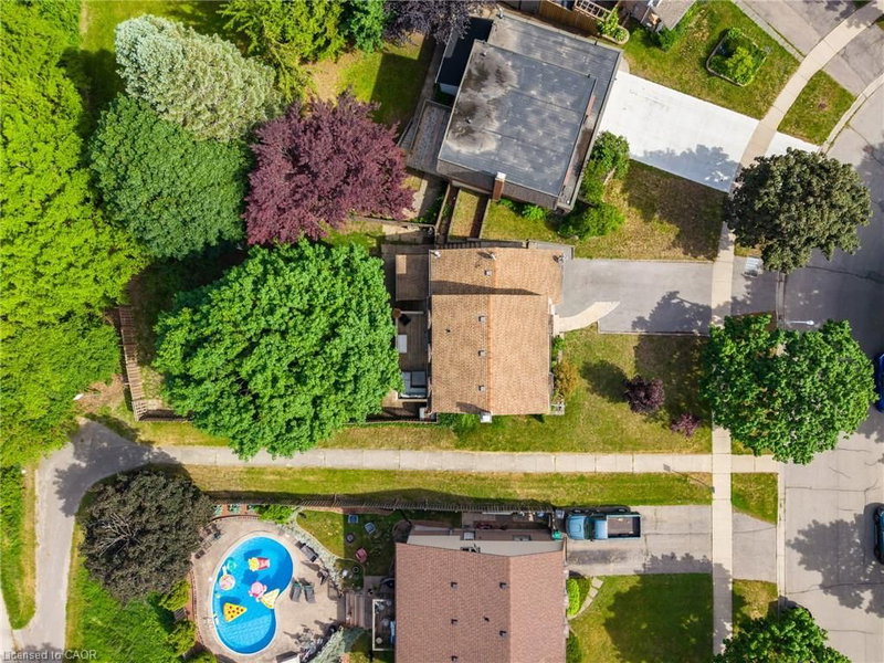 24 Roseneath Crescent