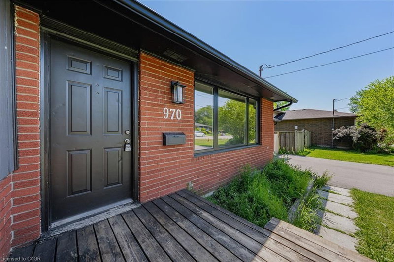 970 Parkdale Avenue photo 4